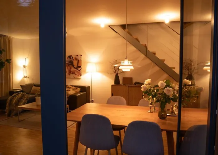 An Der Kirchtreppe * 布兰肯堡